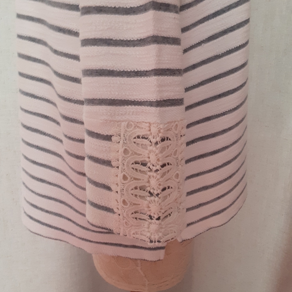 Striped Top - Picture 2 of 7